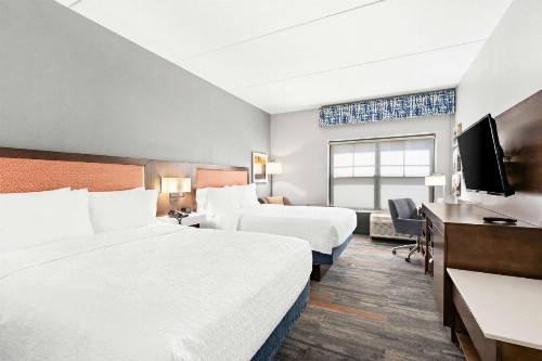 Hampton Inn & Suites Phoenix-Goodyear - image 26