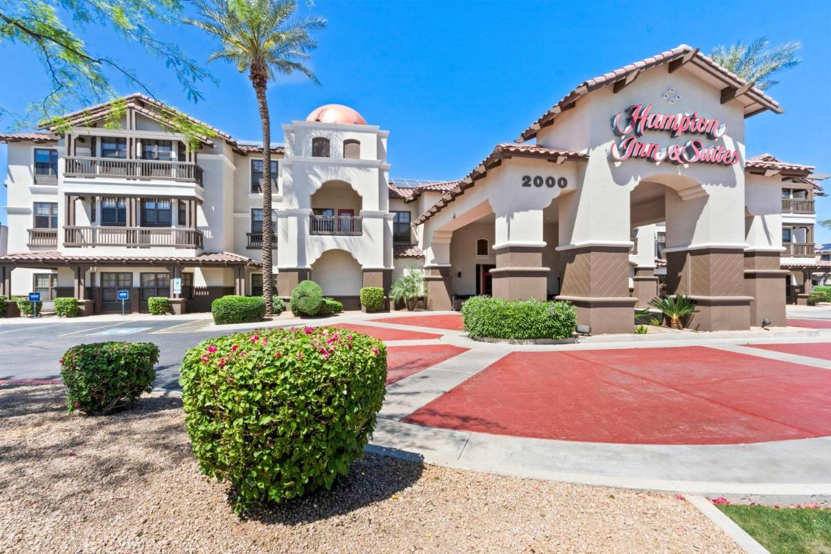 Hampton Inn & Suites Phoenix-Goodyear - image 3