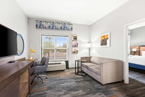 Hampton Inn & Suites Phoenix-Goodyear - image 36