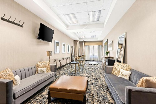 Hampton Inn & Suites Phoenix-Goodyear - image 42