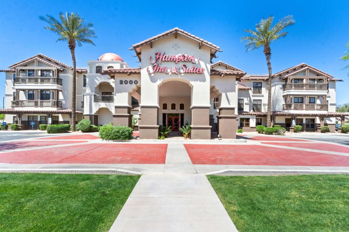 Hampton Inn & Suites Phoenix-Goodyear - image 6