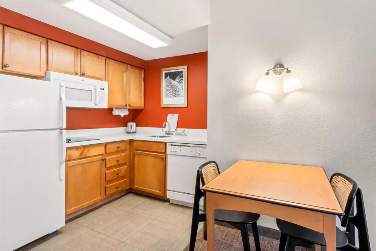 Residence Inn Phoenix Goodyear - image 4