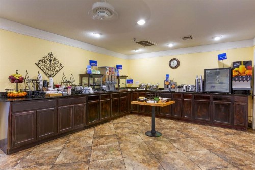 Best Western Phoenix Goodyear Inn - image 18