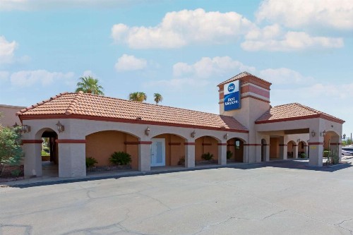 Best Western Phoenix Goodyear Inn - image 2