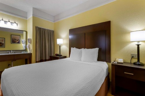 Best Western Phoenix Goodyear Inn - image 23