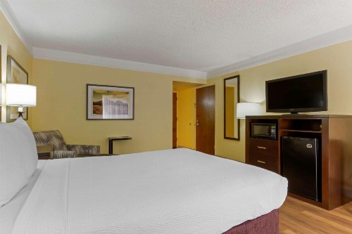Best Western Phoenix Goodyear Inn - image 6
