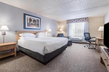 Red Lion Inn & Suites Goodyear - image 15