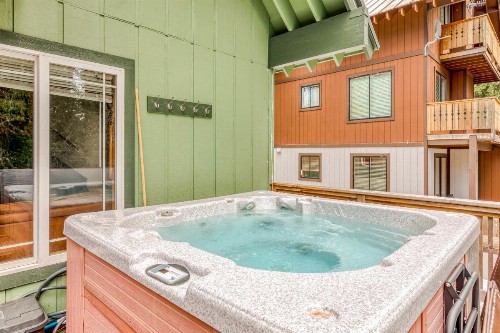 Mt Hood Chalet Vacation Rental - image 5