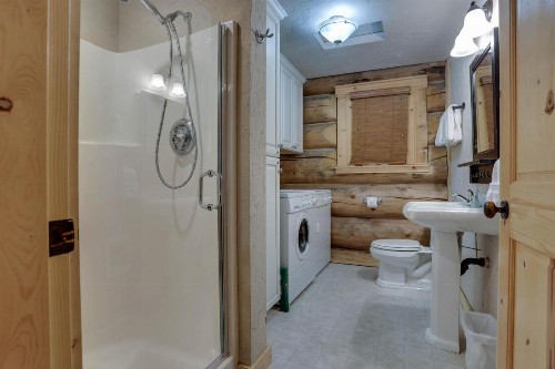 Little Bear Cabin - image 10