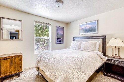 Evergreen House - image 10
