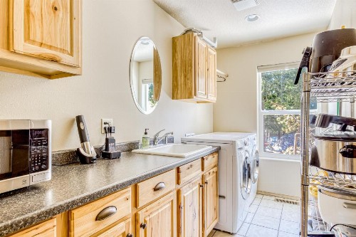Evergreen House - image 12