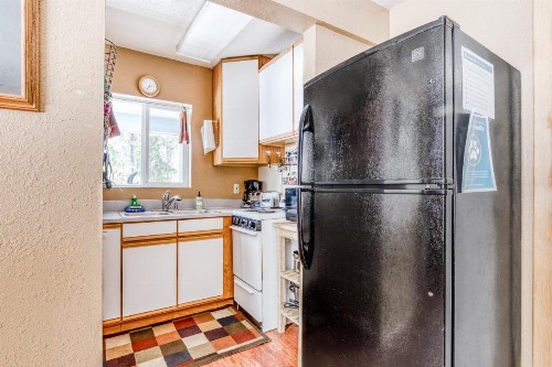 Bear Creek Cabin - image 8
