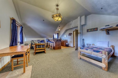 Little Trail Lodge - Unit B - image 6