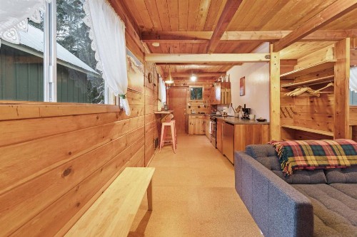 Cozy Cabin in Government Camp - image 10