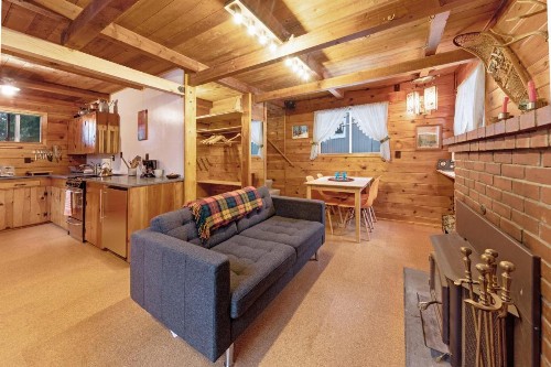 Cozy Cabin in Government Camp - image 11