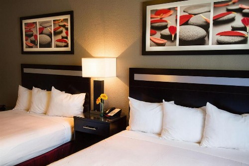 Granada Inn - image 20