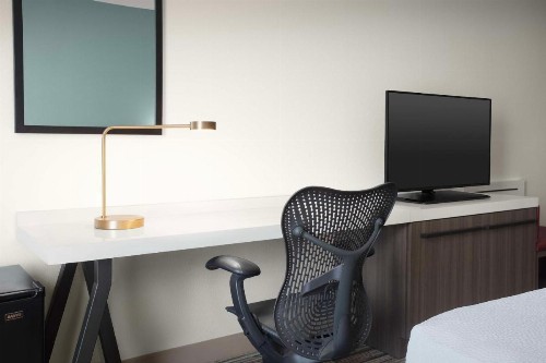 Hilton Garden Inn Granbury - image 11