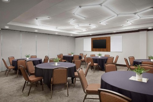 Hilton Garden Inn Granbury - image 21