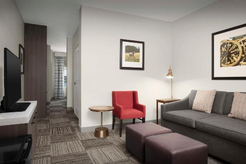 Hilton Garden Inn Granbury - image 4