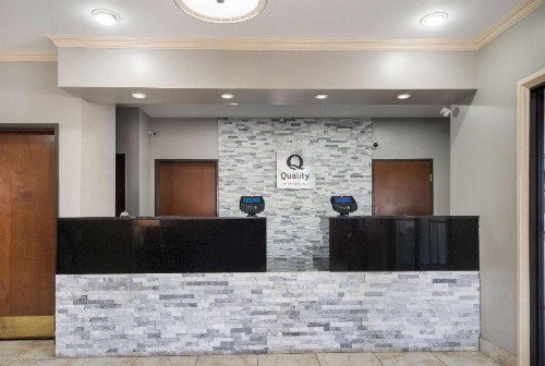 Quality Inn & Suites Granbury - image 15