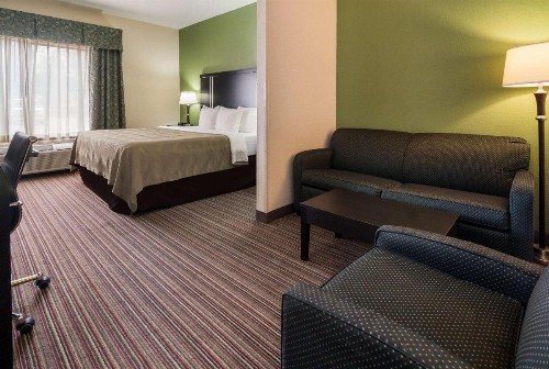 Quality Inn & Suites Granbury - image 6