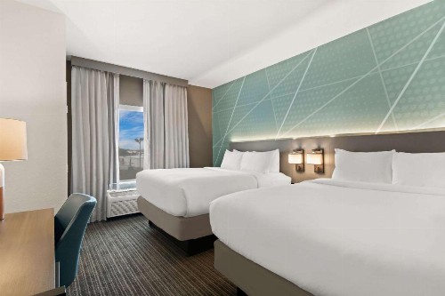 Comfort Suites Granbury - image 22