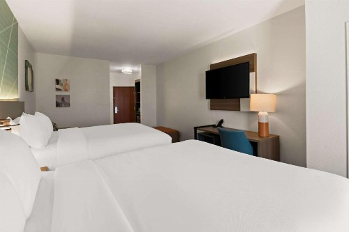 Comfort Suites Granbury - image 23