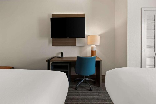 Comfort Suites Granbury - image 24