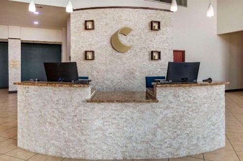 Comfort Suites Granbury - image 31