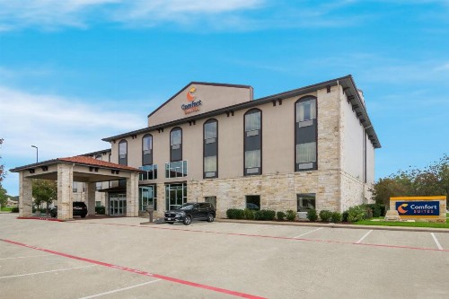 Comfort Suites Granbury - image 32
