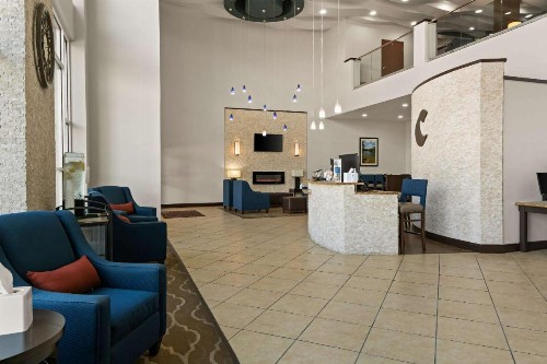 Comfort Suites Granbury - image 6