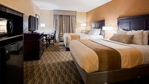 Best Western Granbury Inn and Suites - image 16
