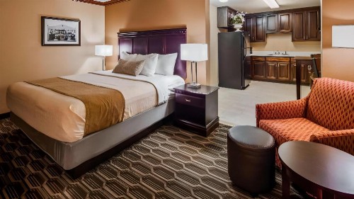 Best Western Granbury Inn and Suites - image 40