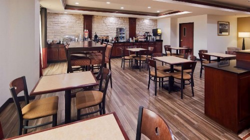 Best Western Granbury Inn and Suites - image 6