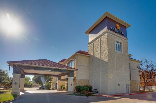 La Quinta by Wyndham Granbury - image 2
