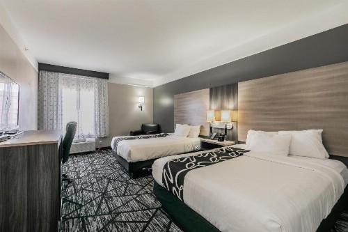 La Quinta by Wyndham Granbury - image 20
