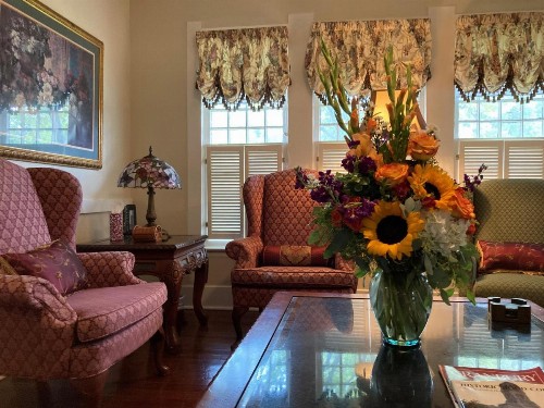 Granbury Gardens Bed and Breakfast - image 27