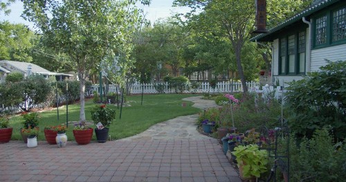 Granbury Gardens Bed and Breakfast - image 48