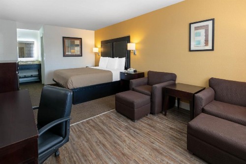Days Inn by Wyndham Granbury - image 21
