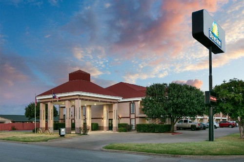 Days Inn by Wyndham Granbury - image 28