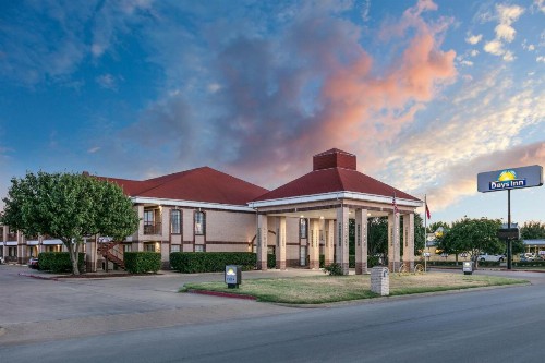 Days Inn by Wyndham Granbury - image 29