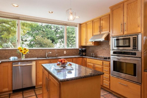 Inn on Lake Granbury - image 39