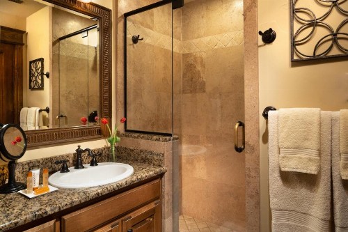 Inn on Lake Granbury - image 40