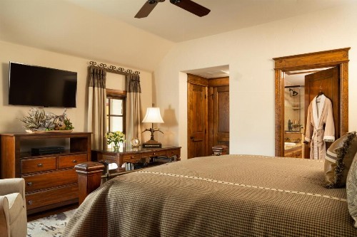 Inn on Lake Granbury - image 48