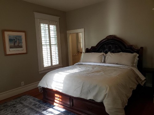 Iron Horse Inn - image 11