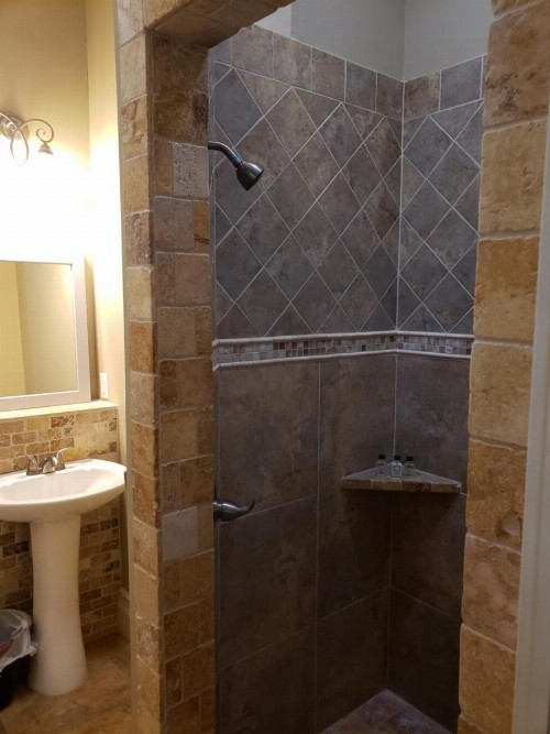 Iron Horse Inn - image 14