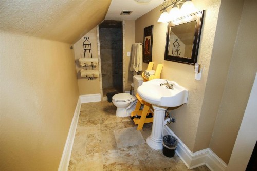 Iron Horse Inn - image 16
