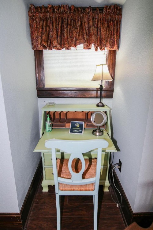 Iron Horse Inn - image 27
