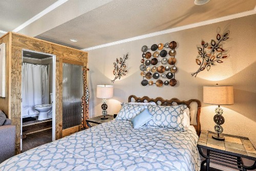 Granbury Studio- 10 Mins From Town and the Lake! - image 10