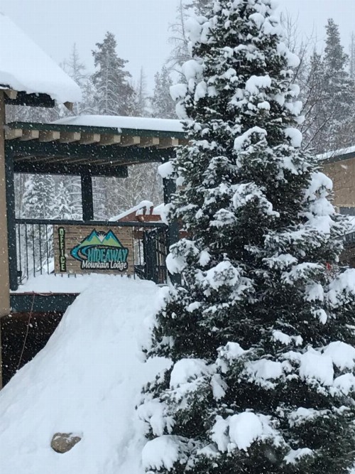 Hideaway Mountain Lodge - image 3